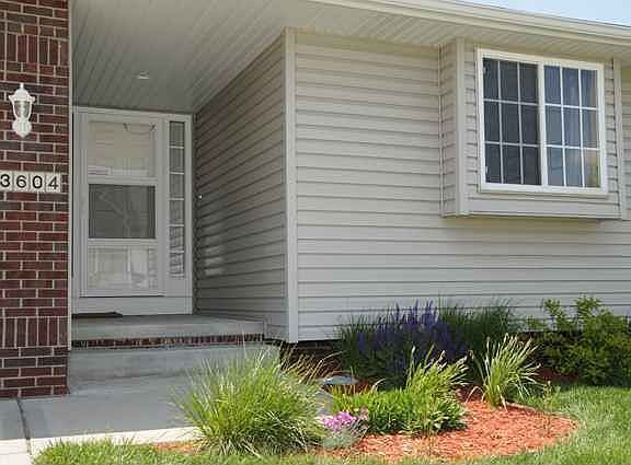 2nd image of 13604 S 39th Cir