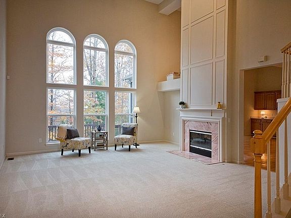2nd image of 725 Sagewood Ln