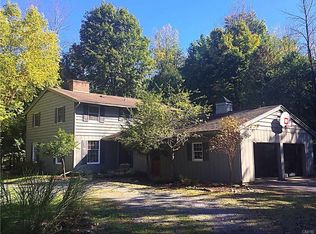 7380 Dogwood Ln, Manlius, NY 13104