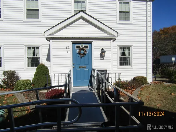 42 N Concord Ln #A, Monroe Township, NJ 08831