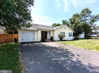 25 Maple Ave, Gettysburg, PA 17325