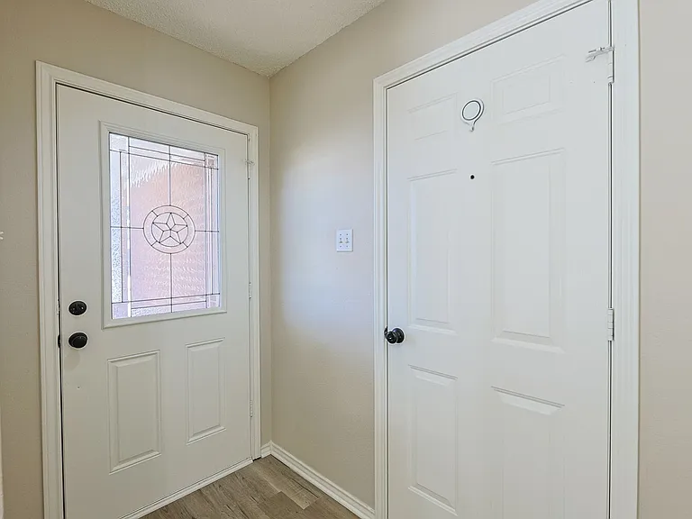 9708 Aberdeen Ave — Photo 9