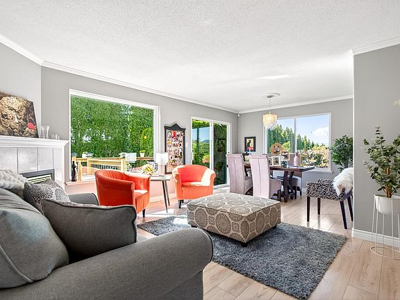 4th image of 34332 Maclure Rd #1