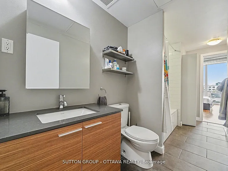 354 Gladstone Ave #323 — Photo 17