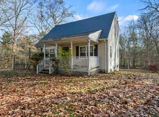 127 Labby Rd, North Grosvenordale, CT 06255