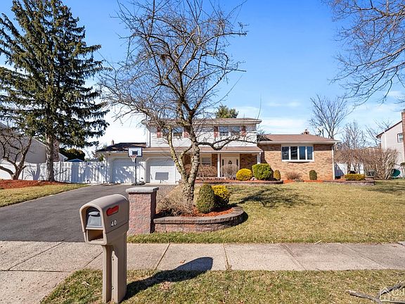 4th image of 40 Fuller Ave
