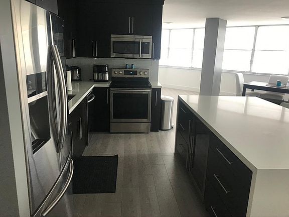 3rd image of 7135 Collins Ave APT 1025