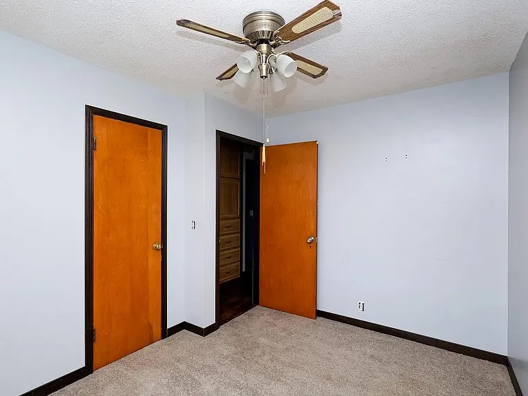1420 E Cottonwood Ln — Photo 9