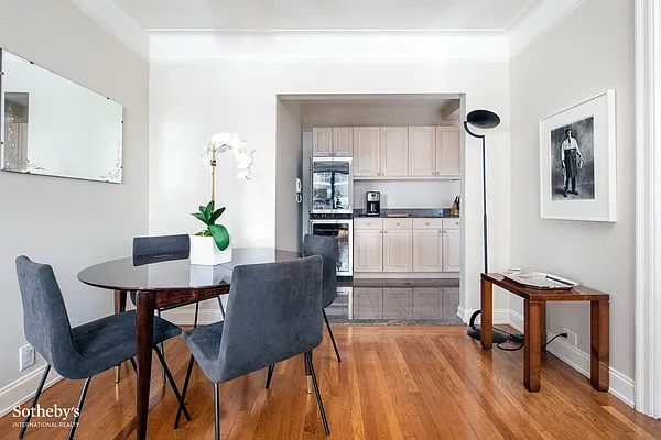 Sold by Sotheby's International Realty | media 3