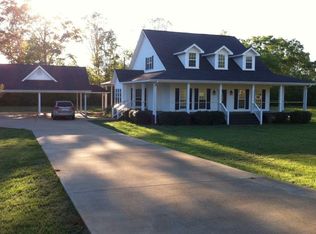 455 Lay Lake Ln, Sylacauga, AL 35151