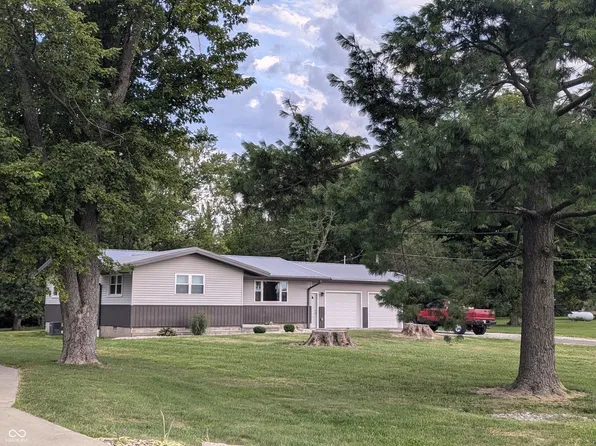1372 E Orange Pike, Rushville, IN 46173