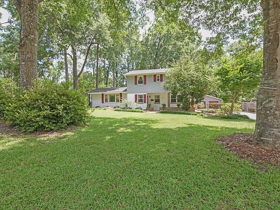 4th image of 326 Ashley Dr