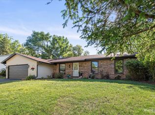 706 N Pinecrest Rd, Bolingbrook, IL 60440