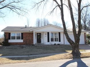 260 Aspen Village Dr, Ballwin, MO