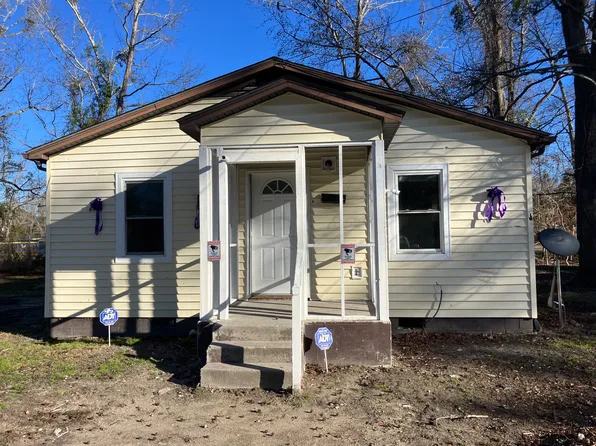 426 W Columbus St, Whiteville, NC 28472