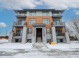 2732 Cedarview Rd, Ottawa, ON K2J 7J8