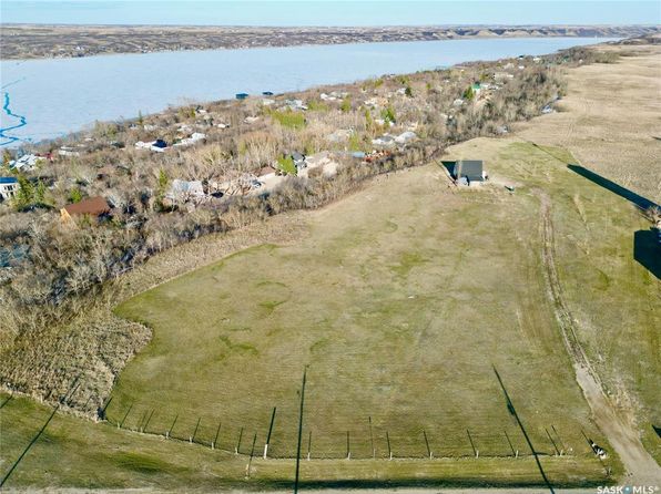 100 Tower ROAD, Buena Vista, SK S0G 4C0