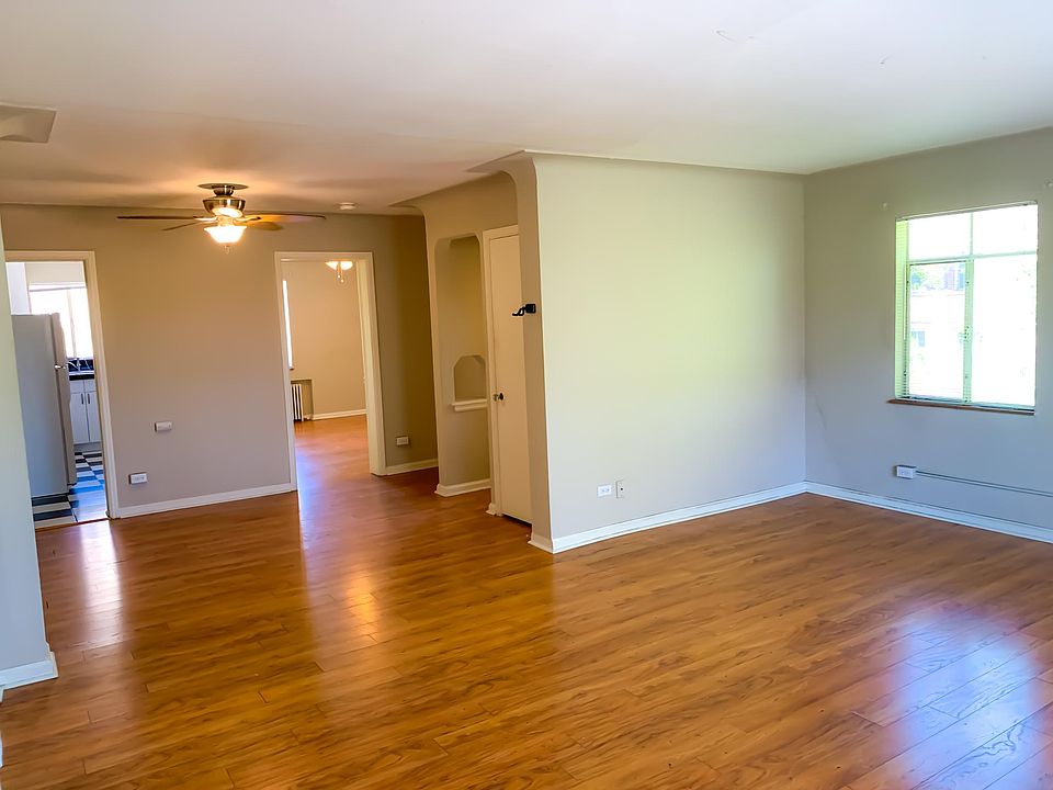 1st image of 1375 N Pearl St #17