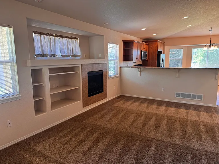 4326 Susie Vw — Photo 3