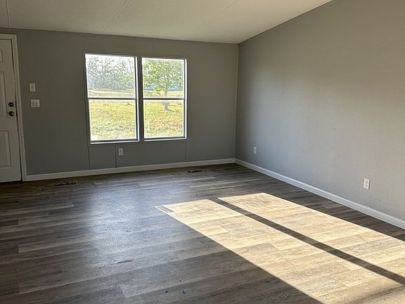 5th image of 4837 Huffer Rd