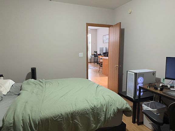 5th image of 524 W 31st St APT 2
