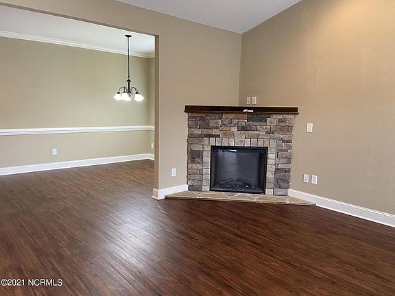 5th image of 3409 Ellsworth Dr #B