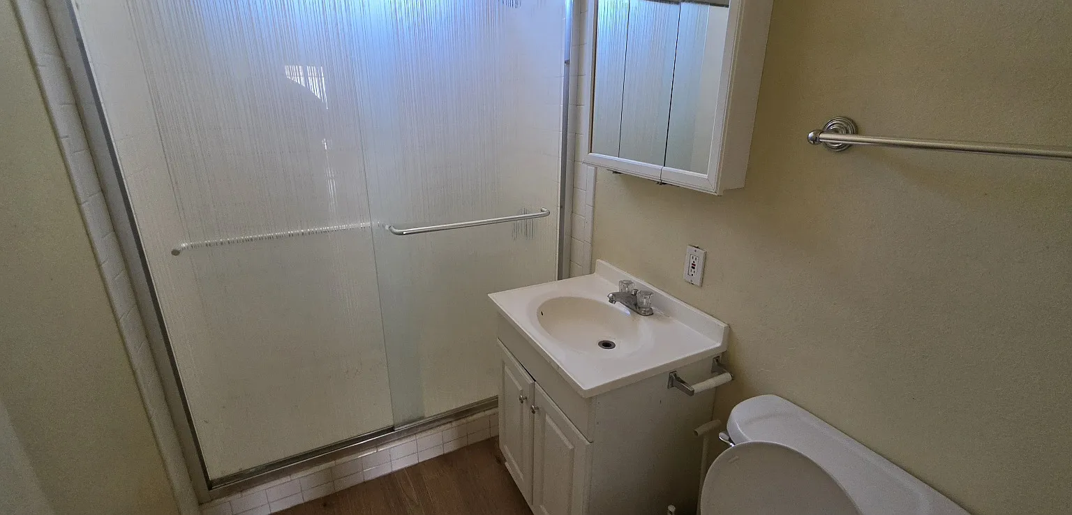 2 bed, 896 sqft, $1,550 — Photo 3