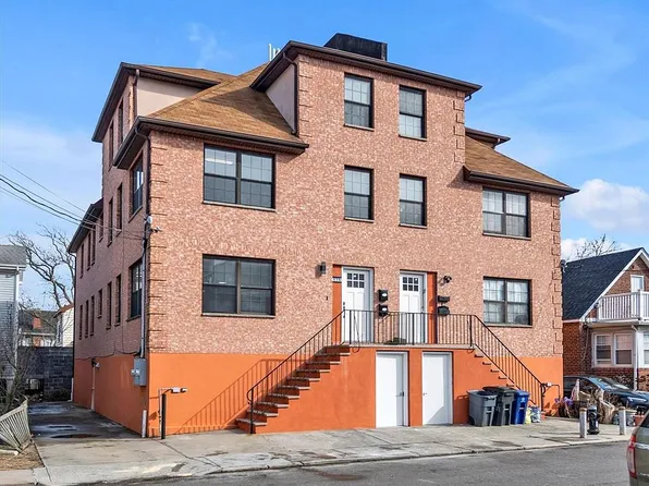 170 4th Bch, Far Rockaway, NY 11691