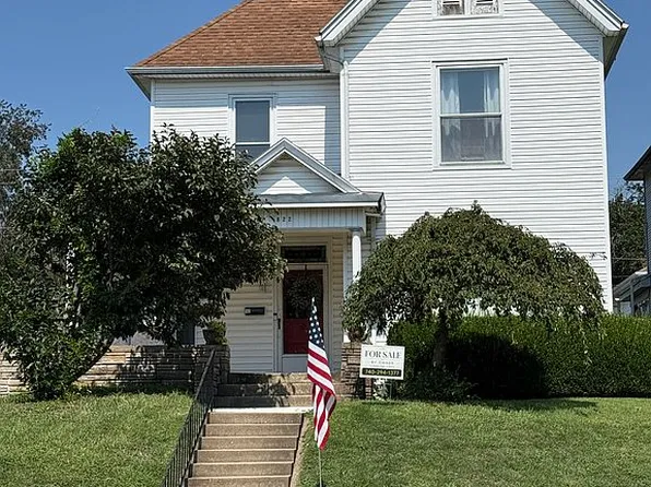 822 Main St, Coshocton, OH 43812