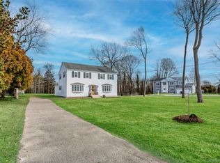 41 Gillette Avenue, Bayport, NY 11705