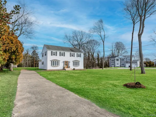 41 Gillette Avenue, Bayport, NY 11705