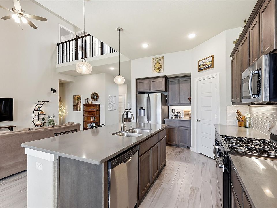 house on the hill ロンパースArgyle 70 1801 13th St, Argyle, TX 76226 | MLS #21238364 | Zillow