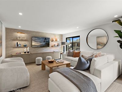 600 E Oceanfront APT 1A, Newport Beach, CA, 92661