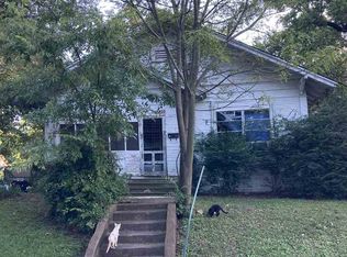 735 W Cherry St, Paris, TX 75460