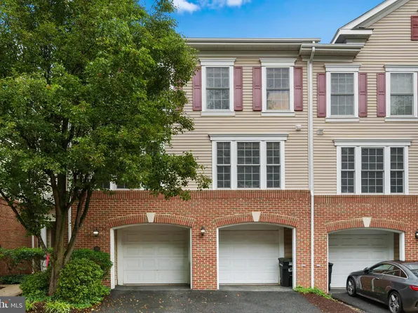 7135 Huntley Creek Pl #55, Alexandria, VA 22306