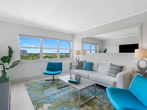 4th image of 2555 NE 11th Street #PH01