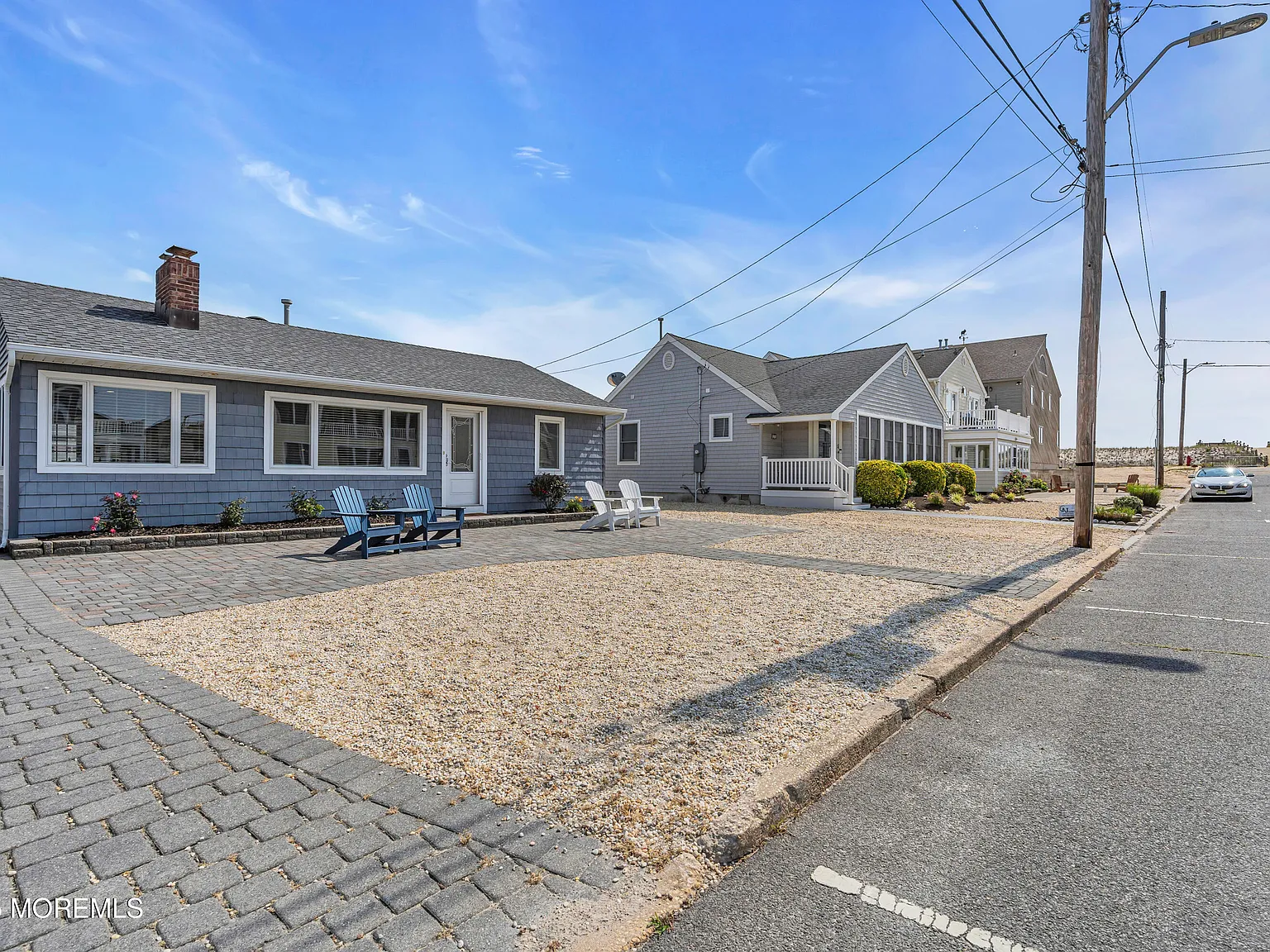 3 bed, 1.5 bath, 1274 sqft, $5,300 — Photo 2