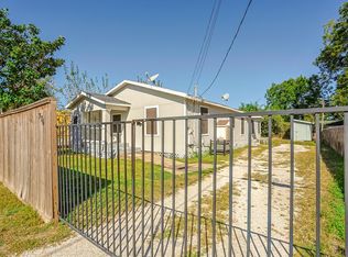 776 Fair St, Houston, TX 77088