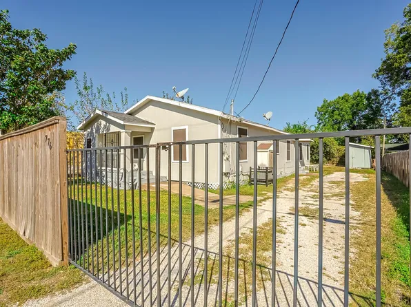 776 Fair St, Houston, TX 77088