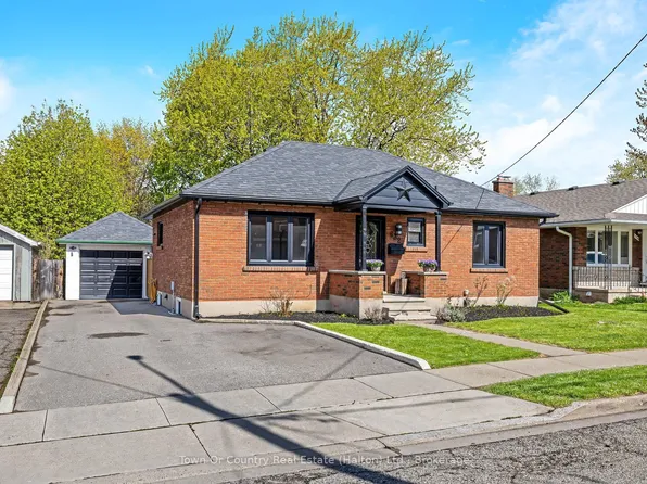 632 Waterloo St S, Cambridge, ON N3H 1P5