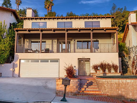2nd image of 1342 E Tujunga Ave