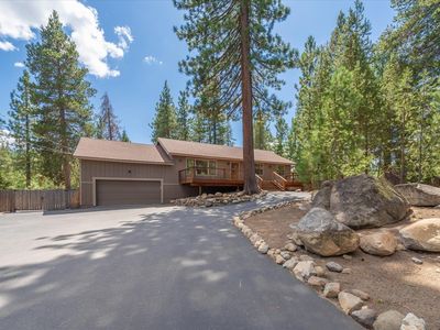 11715 Deerfield Dr, Truckee, CA, 96161