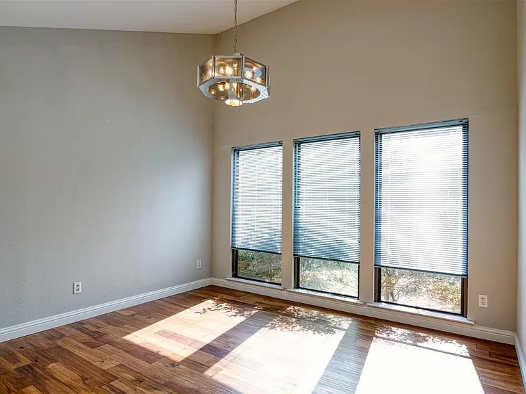 3809 Graphic Pl — Photo 26