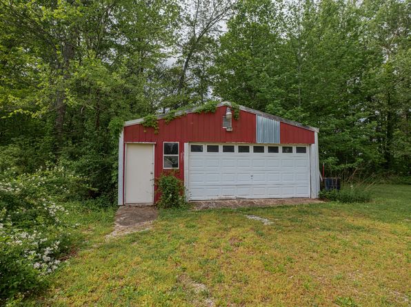 160 Robert E Lee Dr, Manchester, TN 37355