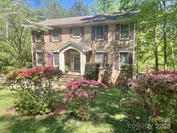 3063 Wimbledon Ln, Rock Hill, SC 29732