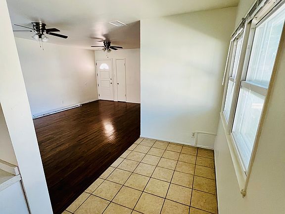 5th image of 10110 England Ave APT 1