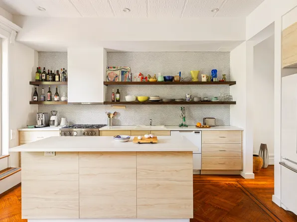 761 Macon Street image 4 of 16