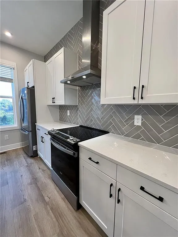 3 bed, 3.0 bath, 1152 sqft, $3,000 — Photo 4