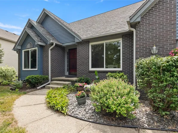 2718 Glenwood Dr, Des Moines, IA 50321