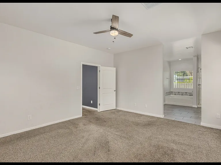 210 W Sunland Ave — Photo 6